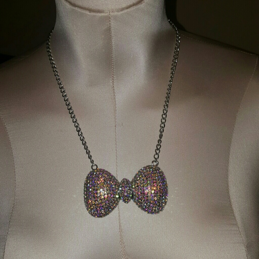 Large Ab crystal bow necklace